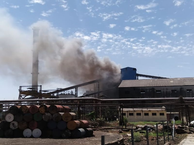 Vikhe Patil co-operative sugar factory fire, five workers burnt | विखे पाटील सहकारी साखर कारखान्यात आग, पाच कामगार होरपळले 