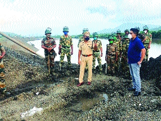 Illegal sand excavation in Tansa, Vaitarna river basin | तानसा, वैतरणा नदीपात्रात अवैध रेती उत्खनन