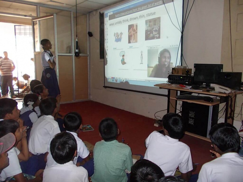 Virtual classrooms in the municipal school are also having problems | महापालिका शाळेतील व्हर्चुअल क्लासरूमही आल्या अडचणीत