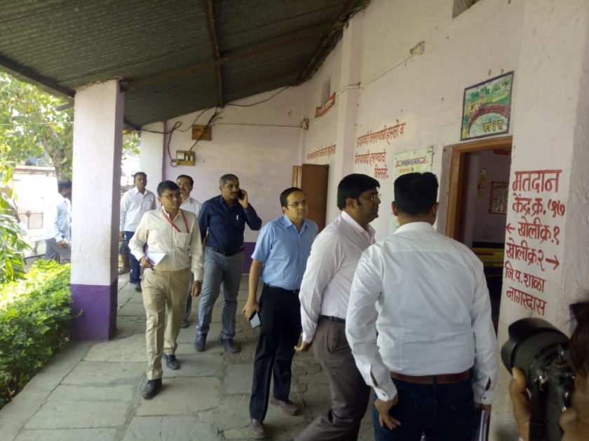 Departmental Election Commissioner's visits to various polling stations | विभागीय निवडणूक आयुक्तांची विविध मतदान केंद्राना भेटी