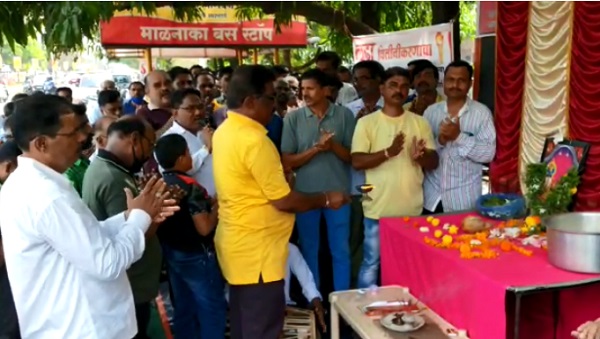 Ratnagiri ST Employees pray to Vitthal | ST Strike : रत्नागिरीतील एस. टी. कर्मचाऱ्यांचे विठूरायाला साकडे