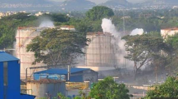 Vizag Gas Leak: Tragedy at Visakhapatnam Chemical Factory; Eleven killed in air crash | Vizag Gas Leak: विशाखापट्टणम रासायनिक कारखान्यातील शोकांतिका; वायुगळतीने ११ जणांचा मृत्यू