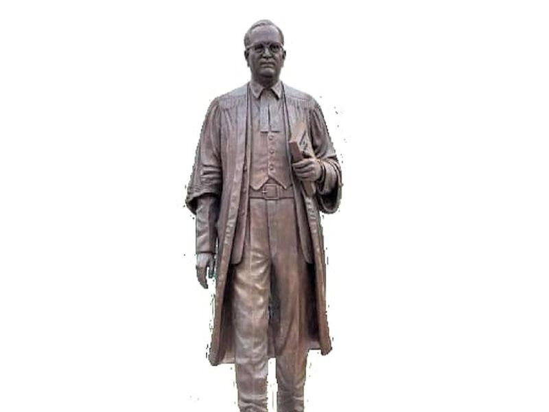 Will be realized in Ahmednagar city. Full length statue of Dr Babasaheb Ambedkar | नगर शहरात साकारणार डॉ. बाबासाहेब आंबेडकर यांचा पूर्णाकृती पुतळा