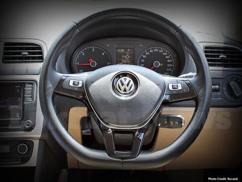 Arrest of Volkswagen directors; NGT alert | फोक्सव्हॅगनच्या संचालकांना अटक करा; एनजीटीचा इशारा