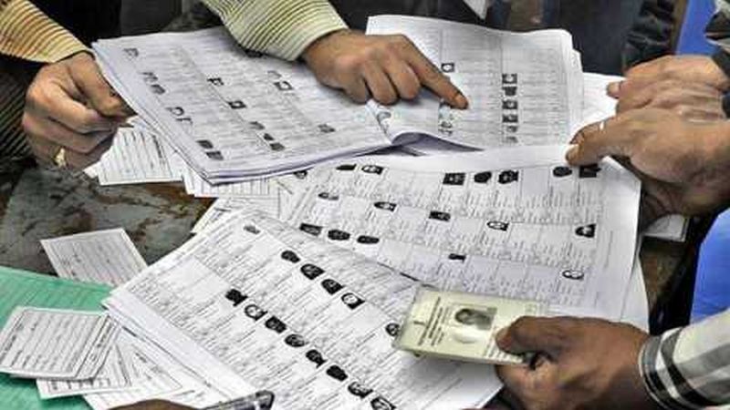 Final voter list of 146 gram panchayats published in akola district | अकोला जिल्ह्यातील १४६ ग्रामपंचायतींची अंतिम मतदार यादी प्रसिद्ध