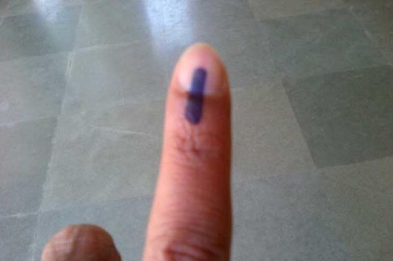 Maharashtra Assembly Election 2019 : In Nagpur, 57.19 percent voting, 42.81 percent voter turnout | Maharashtra Assembly Election 2019 : नागपुरात ५७.१९ टक्के मतदान, ४२.८१ टक्के मतदारांची मतदानाकडे पाठ