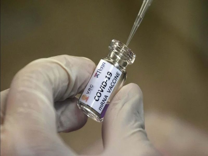 CoronaVirus News: The third phase of human trials of China's vaccine begins | CoronaVirus News: चीनच्या लसीच्या मानवी चाचण्यांचा तिसरा टप्पा सुरू
