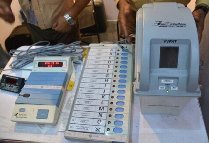 41.39 percent voting till noon; 149 VVPAT machines changed | Solapur Elections: सोलापूर लोकसभेसाठी दुपारपर्यंत ४१.३९ टक्के मतदान; १४९ व्हीव्हीपॅट मशीन्स बदलले