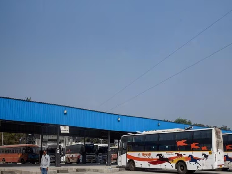 62 ST from Pune to Beed, Laturkad canceled due to Maratha agitation | Pune: मराठा आंदोलनामुळे पुण्याहून बीड, लातूरकडे जाणाऱ्या ६२ एसटी गाड्या रद्द
