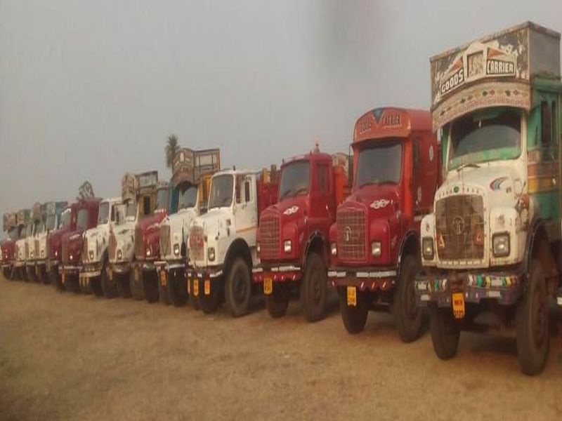 Two crores of sand seized in Dhanagan, 92 trucks seized, biggest action in the state | धामणगावात दोन कोटींची रेती जप्त, ९२ ट्रक पकडले, राज्यात सर्वात मोठी कारवाई