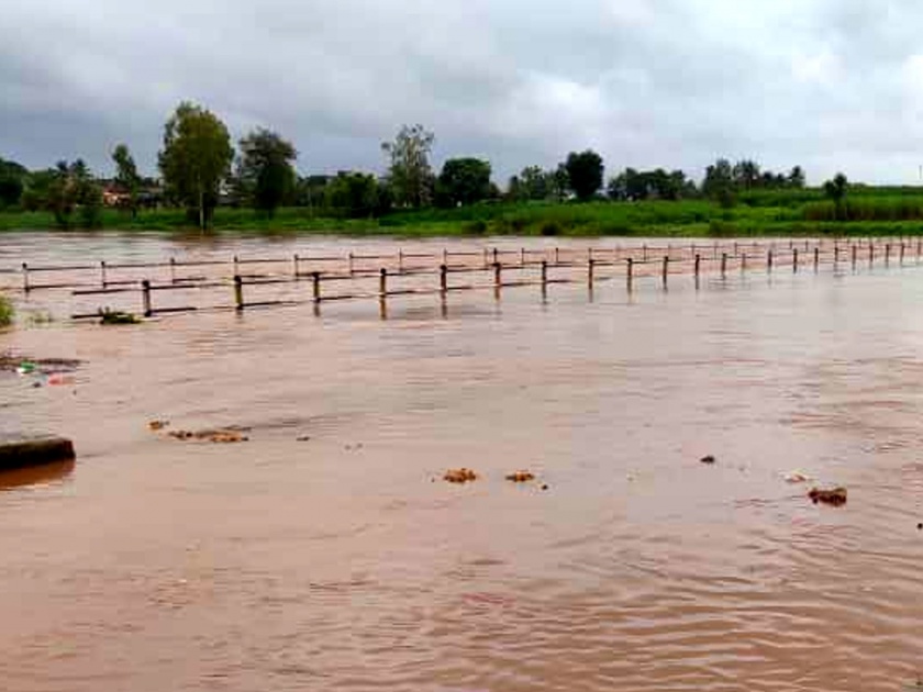 Heavy rains in Warna dam area including Shirala so Many bridges dip under water Sangli News | शिराळ्यासह वारणा धरण क्षेत्रात अतिवृष्टी; अनेक पूल पाण्याखाली