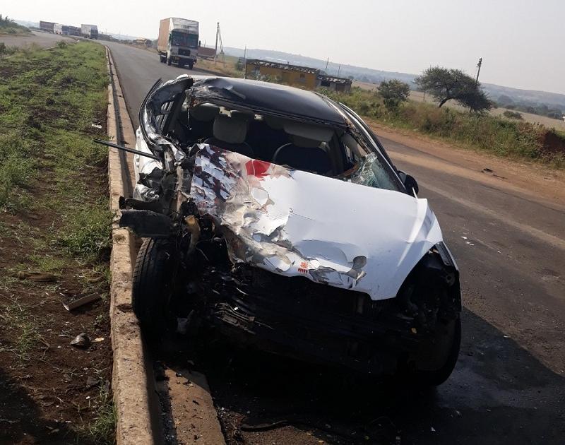 One killed in a car-truck crash in Vashi | वाशीमध्ये कार-ट्रक अपघातात एकाचा मृत्यू
