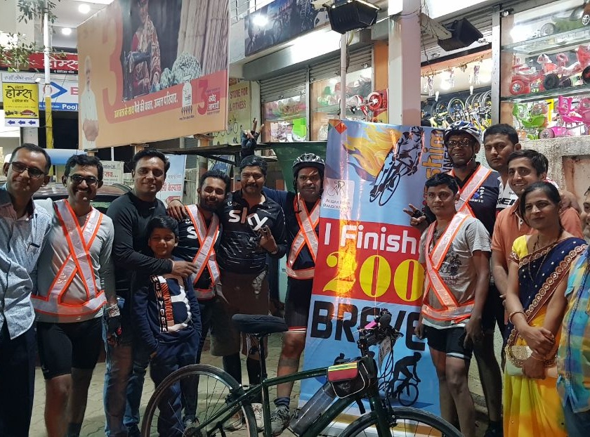 Mehkar's 'Doctor Group' has won the Bravate bicycle compitation | ‘ब्रेवेट’ सायकल स्पर्धेत मेहकरच्या ‘डॉक्टर ग्रुप’ ने मारली बाजी