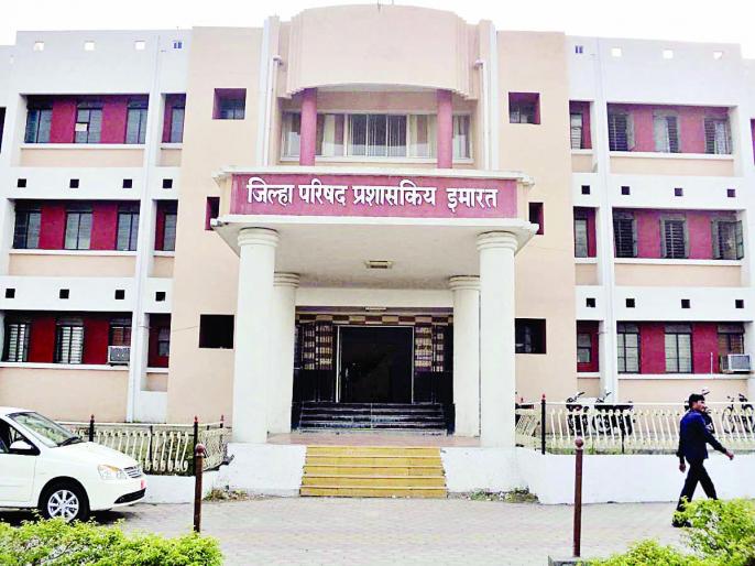 WASHIM Zilla Parishad has 64 vacancies vacant | वाशिम जिल्हा परिषदेत अधिकाऱ्यांची ६४ पदे रिक्त
