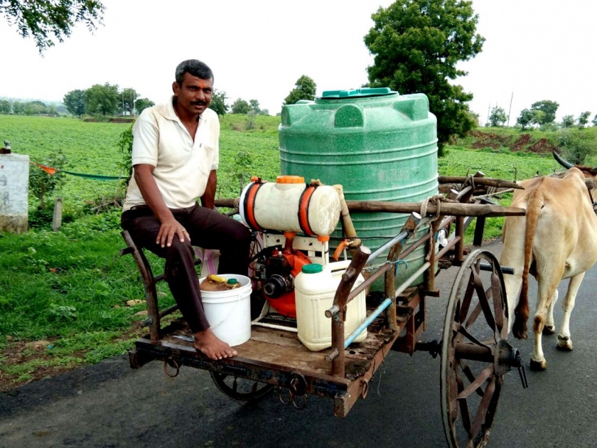 Water for the spraying needs water in farm | फवारणीसाठी न्यावे लागते घरूनच पाणी !
