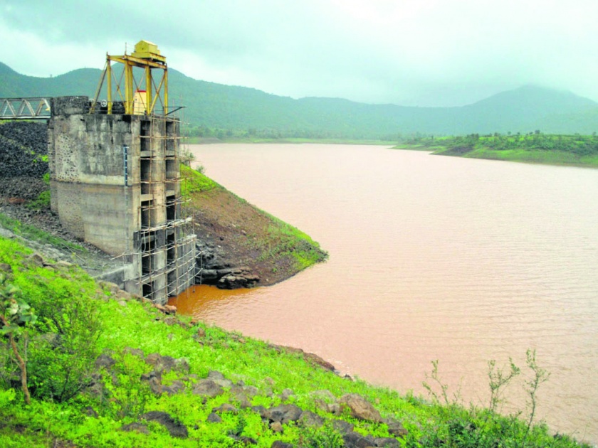 Increase in water storage in the Umbadari dam in Thanegaon | ठाणगाव येथील उंबरदरी धरणातील पाणी साठ्यात वाढ