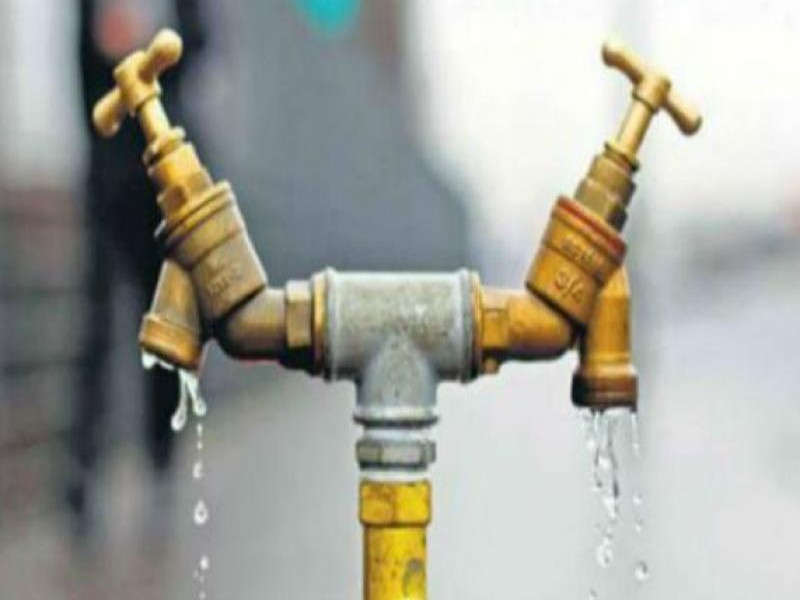 Taps became a tap of Bhagat Singh Nagar | भगतसिंगनगरध्ये नळ बनले शोभेची वस्तू