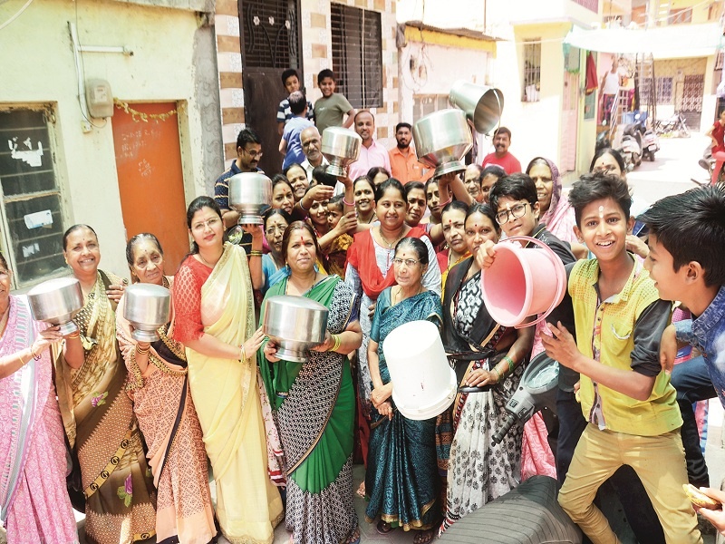 Gudi Padva without water for the first time! The citizens shouts in the name of Aurangabad Municipal Corporation over water shortage | आंघोळीविना पहिल्यांदाच गुढीपाडवा!; औरंगाबाद महापालिकेच्या नावाने नागरिकांची ओरड