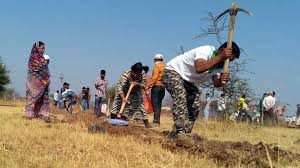 5 thousand 547 men will work for water conservation in Akola district | अकोला जिल्ह्यात ५ हजार ५४७ जलमित्र करणार महाराष्ट्रदिनी महाश्रमदान