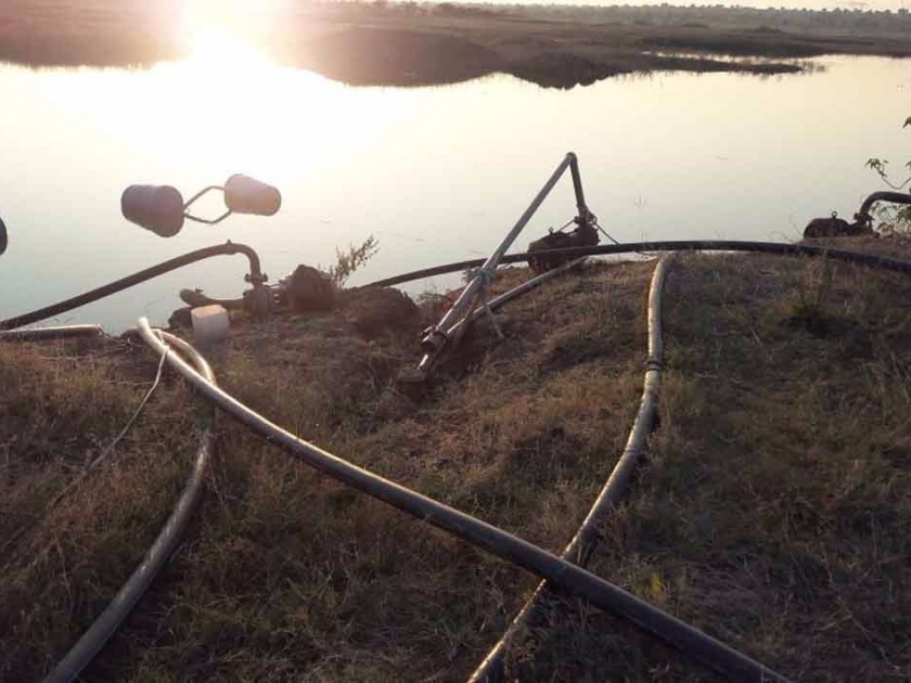 Avoiding action on illegal water suction from Borkhedi dam | बोरखेडी धरणातूनअवैध पाणी उपशाप्रकरणी कारवाईस टाळाटाळ