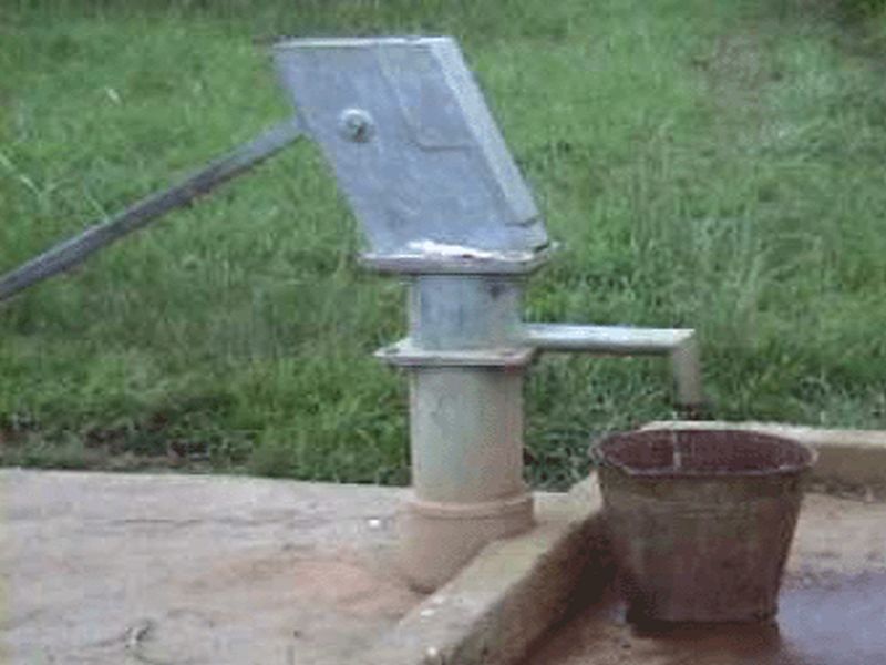  Kolhapur: Offer of 33 wells wells to prevent water shortage | कोल्हापूर : पाणीटंचाई निवारणासाठी ३३ विंधन विहिरींचे प्रस्ताव