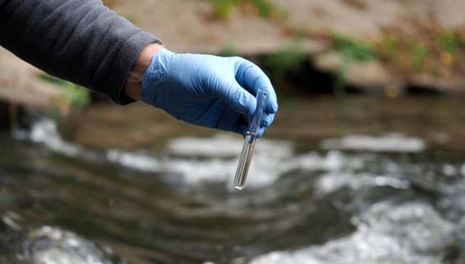 37 water sample in Washim district are polluted | वाशिम जिल्ह्यातील ३७ जलस्त्रोत दूषित 