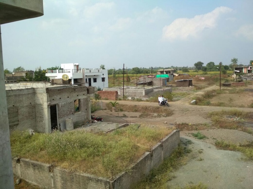 Pangarkheda village of Washim district is deprived of public water supply | वाशिम जिल्ह्यातील पूनर्वसित पांगरखेडा गाव सार्वजनिक पाणी पुरवठयापासून वंचित