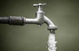  '24 hours' water crisis due to insufficient reservoirs | अपुऱ्या जलसाठ्यामुळे ‘२४ तास’ पाणी अडचणीत