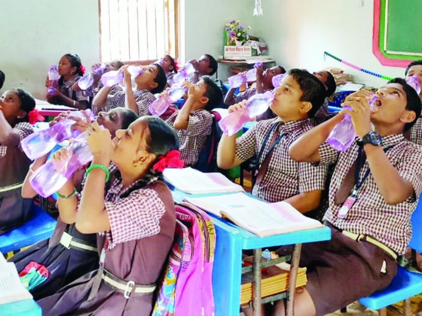Praise Bharatgaon Cosby School's Herring the Bell for Waterhorn Initiative | भातगाव कोसबी शाळेच्या ह्यरिंग द बेल फॉर वॉटर उपक्रमाचे कौतुक