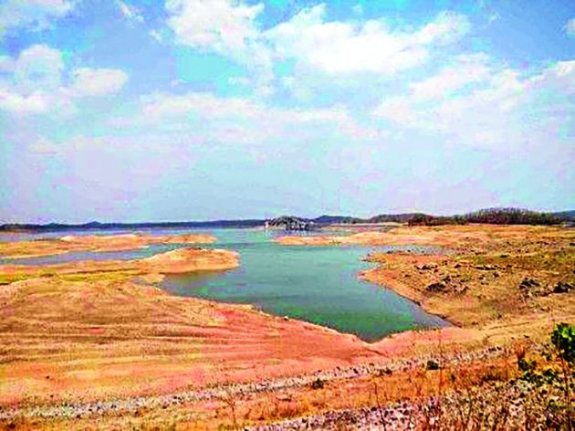 Water scarcity in Nagpur: low reservoir in the dam, lake | नागपुरात जलसंकटाचे सावट : तलाव, धरणात अल्पसाठा