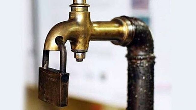 3 crore outstanding: Akola water supply closed! | ३ कोटी रुपयांची थकबाकी : अकोल्याचा पाणीपुरवठा बंद!