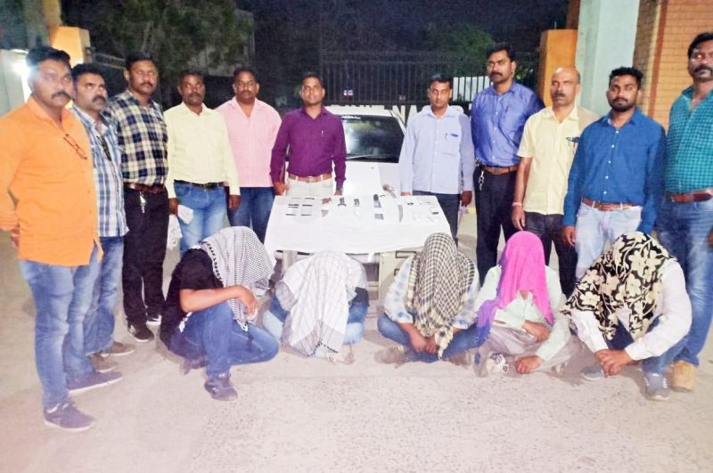 Five accused with deadly weapons arrested in Nagpur |  नागपुरात  घातक शस्त्रांसह पाच आरोपी जेरबंद