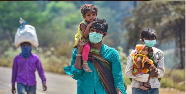 Coronavirus: Workers in Uttar Pradesh are waiting hard! The conditions imposed by the Yogi government | Coronavirus: उत्तर प्रदेशातील मजुरांची वाट बिकटच! आधी कोरोना टेस्ट करा मगच पाठवा, योगींची भूमिका