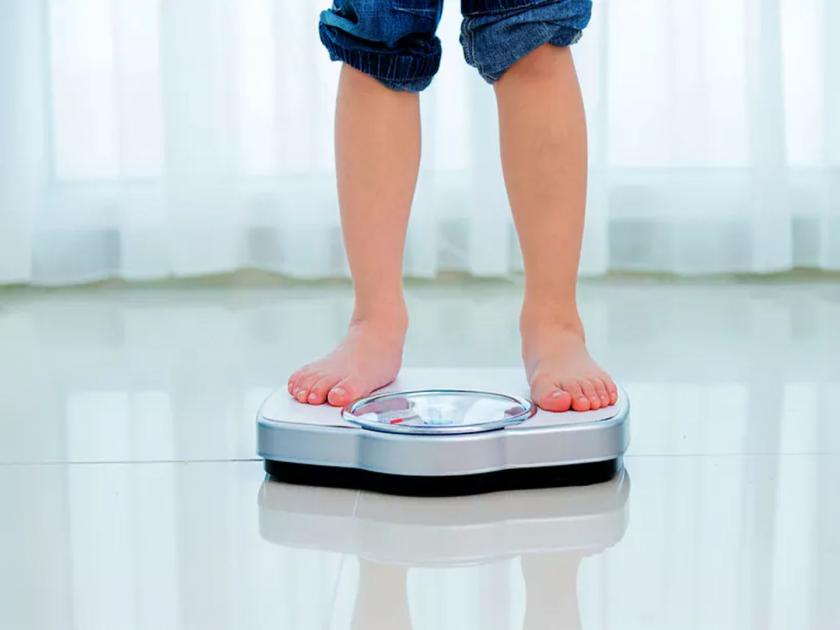 Weigh children from the age of two to prevent them from developing obesity warn researcher | लहान मुला-मुलींना जाडेपणापासून वाचवण्यासाठी करा 'हे' काम!