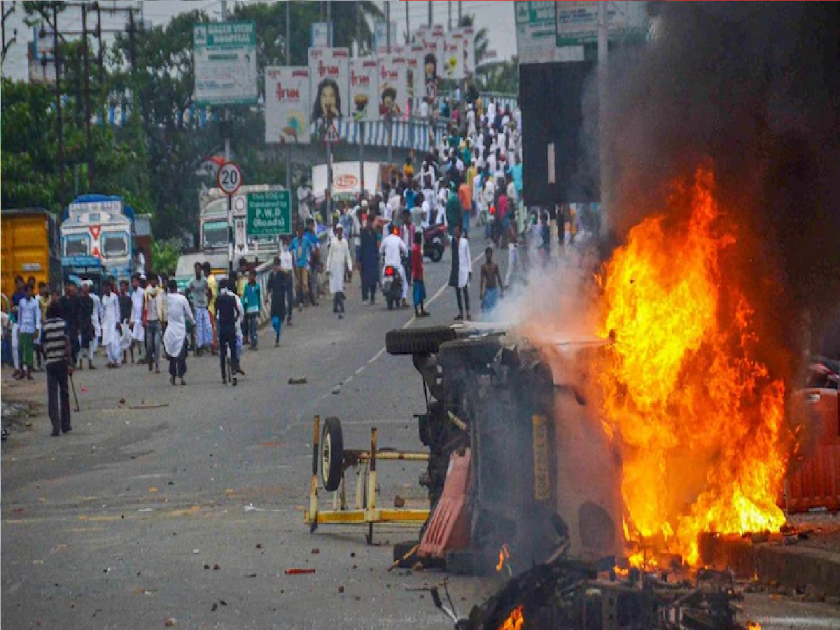 Violent protests against Nupur Sharma in West Bengal, more than 200 protesters detained so far | नुपूर शर्माविरोधात पश्चिम बंगालमध्ये हिंसक निदर्शने, आतापर्यंत 200 पेक्षा जास्त आंदोलक ताब्यात