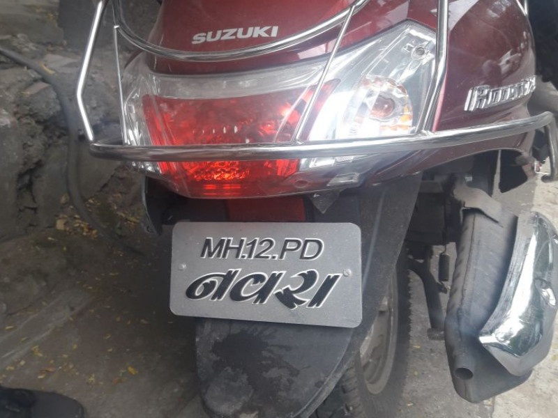 12 lakh fine to fancy number plate users | बाराशे दादा-मामांना 12 लाखांचा दंड