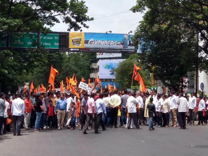 withdraw cases of maratha protester demands maratha kranti morcha | मराठा कार्यकर्त्यांवरील गुन्हे मागे घेण्याची मराठा क्रांती माेर्चाची मागणी