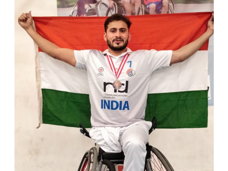 Javed choudhari waits for the wheelchair even after getting a bronze medal | कांस्य पदक मिळवूनही जावेद चाैधरी व्हिलचेअरच्या प्रतिक्षेत