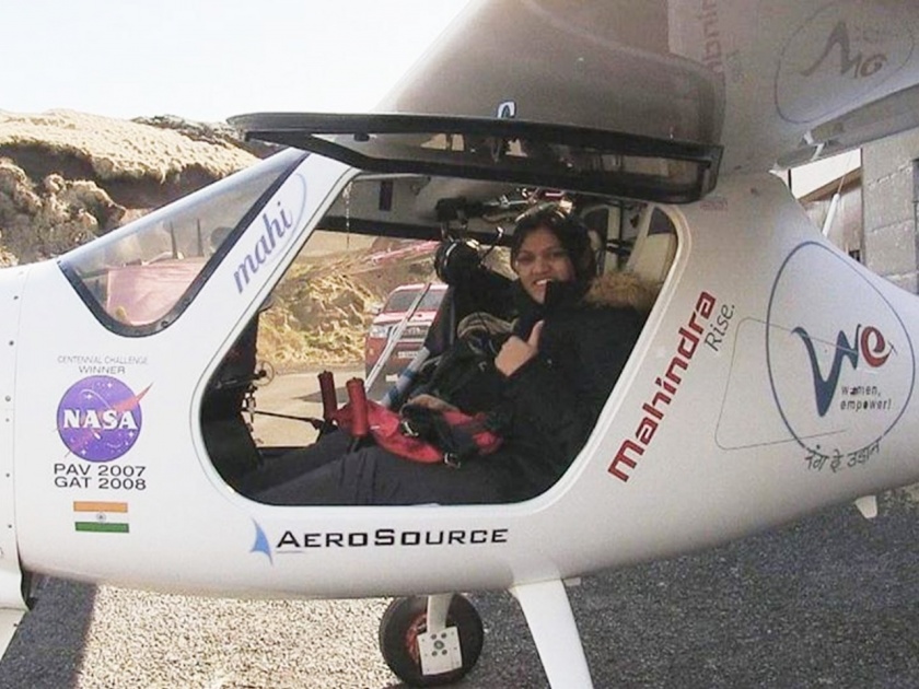 India's Aarohi Pandit is first female to fly solo across Atlantic Ocean in light plane | मुंबईकर आरोहीची शानदार कामगिरी; अटलांटिक महासागर पार करत विक्रमाला गवसणी
