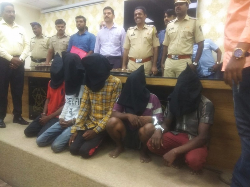 Dacoity Gang arrested who were robbed at Vajreshwari temple | वज्रेश्वरी मंदिरावर दरोडा टाकणारी टोळी गजाआड