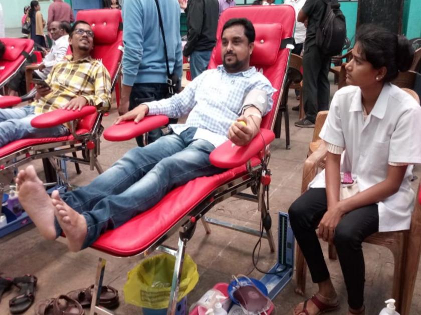 blood donation camp on the occasion of bakri id ; initiative by muslim satyashodhak mandal | रक्त सांडण्यापेक्षा रक्तदान करा ; पुण्यातीस सत्यशाेधम मुस्लिम मंडळाचा उपक्रम