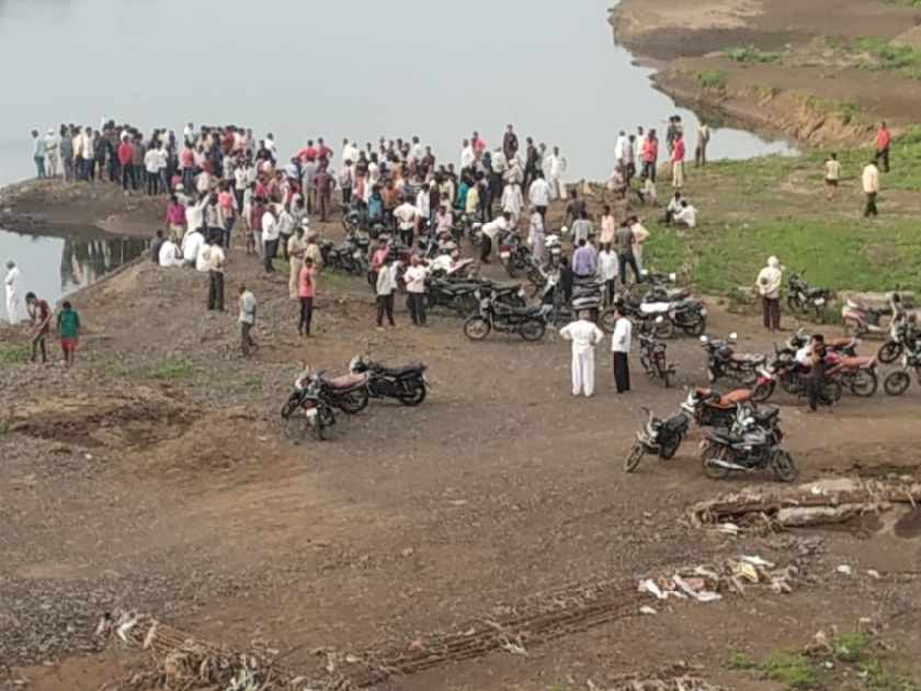 four dead in Purna River in Amravati | पूर्णा व साखळी नदीपात्रात बुडून चौघांचा मृत्यू