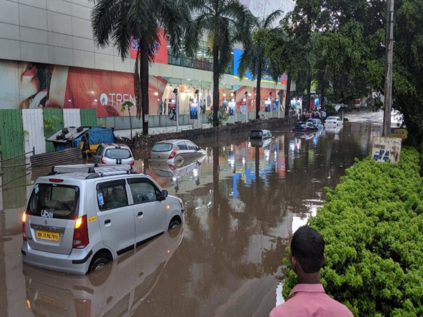 In an hour, Pune has 43. 3 millimeters of rain; Many vehicles underwater | तासाभरात पुण्यात 43. 3 मिलीमीटर पाऊस ; अनेक वाहने पाण्याखाली