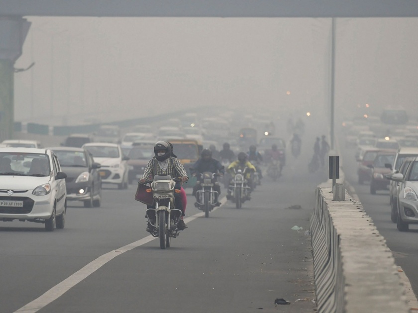 delhi ncr as air quality touches 301 on aqi plunges into very poor category | दिल्ली-एनसीआरमधील हवेची गुणवत्ता खालावली