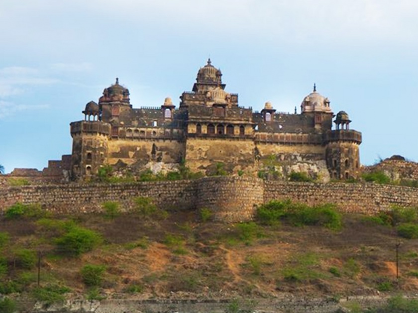 know the secret of gadh kundar fort | तब्बल २ हजार वर्ष जुन्या किल्ल्यात दडलेेले रहस्य माहीत आहे का?