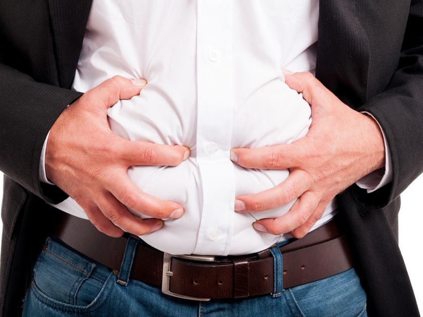 Heavy stomach bloating causes various diseases easy home remedies | पोट फुगण्याला गॅस समजण्याची करू नका चुक, 'या' गंभीर आजारांचा असू शकतो संकेत!