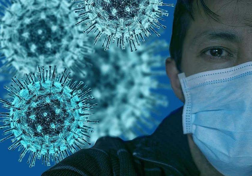 Coronavirus ujjain health department corona updates mistake died man video viral SSS | Coronavirus : 'मी जिवंत आहे', डॉक्टरांनी मृत घोषित केलेल्या रुग्णाचा धक्कादायक Video