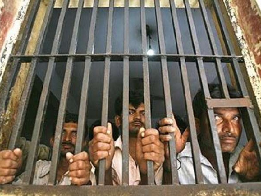 Coronavirus: Seventeen thousand prisoners to be released from state jails - Anil Deshmukh pda | Coronavirus : राज्याच्या कारागृहातील सतरा हजार कैद्यांना सोडणार - अनिल देशमुख