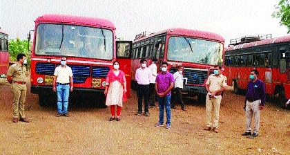 coronavirus: Transport buses ready for Migrant from Raigad district | coronavirus: रायगड जिल्ह्यातून परप्रांतीयांसाठी परिवहनच्या बसेस सज्ज