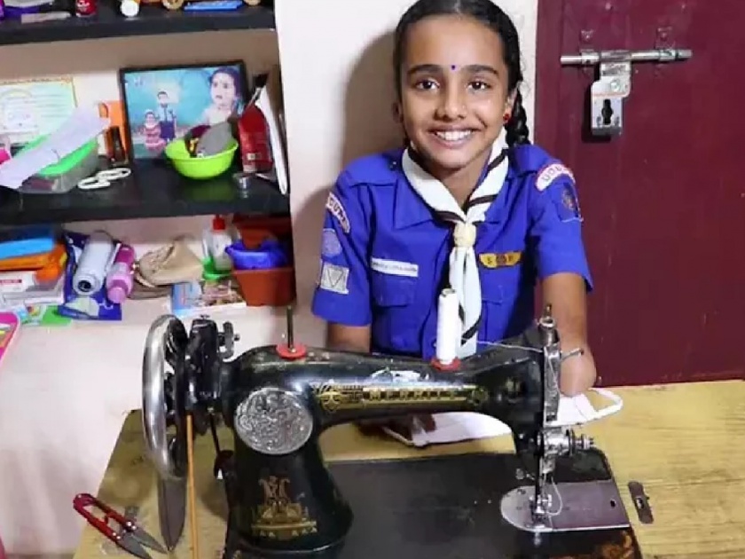 10 years old differently abled girl stitched face masks In karnataka | १० वर्षांच्या चिमुरडीची हुशारी पाहून ठोकाल सलाम! अपंग असूनही एका हाताने इतरांसाठी शिवतेय मास्क